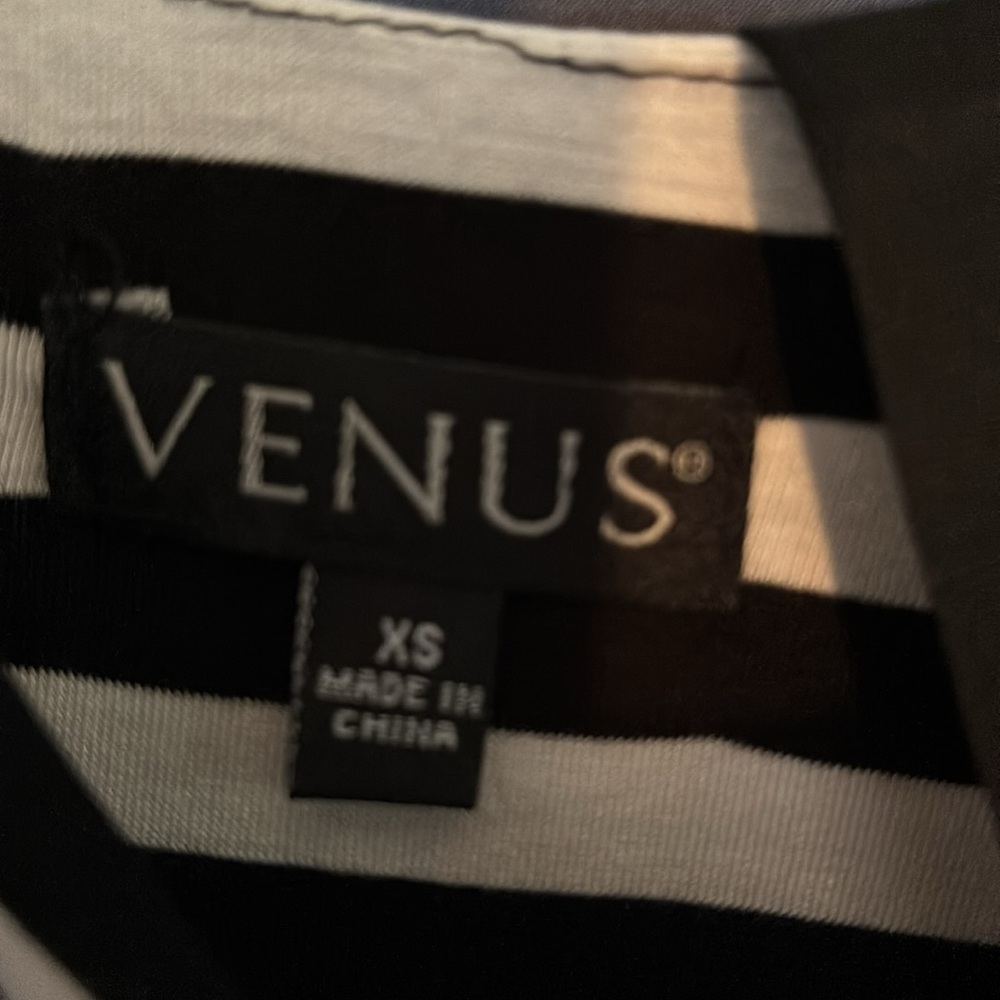 Venus black/white dress - Picture 8 of 8